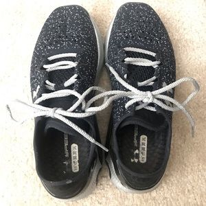 Under armour tennis shoes
